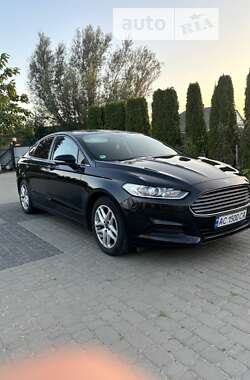 Седан Ford Fusion 2014 в Любомлі