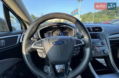 Седан Ford Fusion 2018 в 