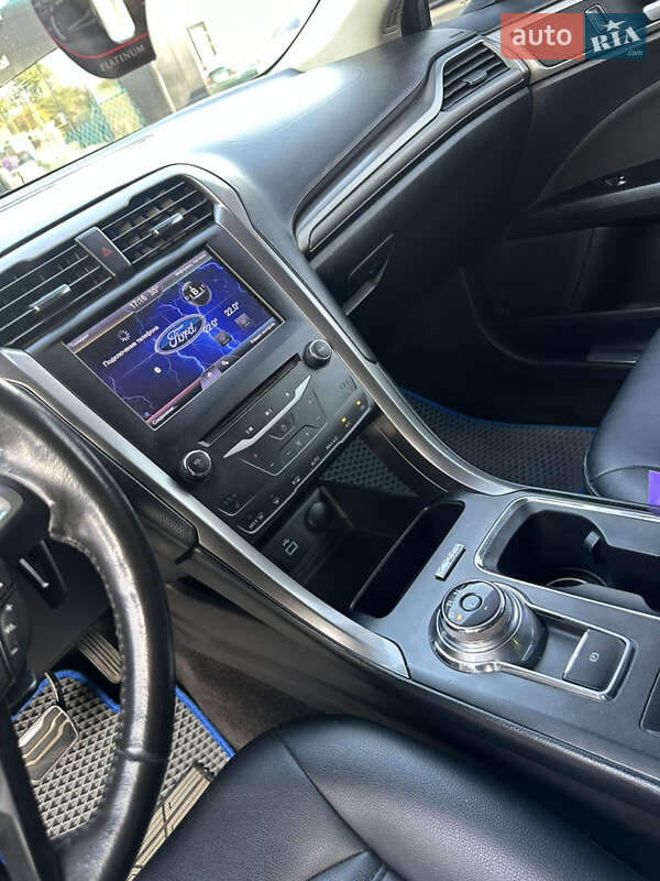 Седан Ford Fusion 2016 в Дніпрі