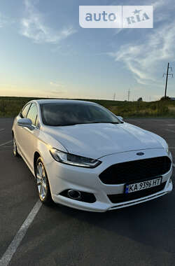 Седан Ford Fusion 2013 в Рівному