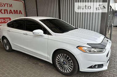 Седан Ford Fusion 2014 в Олександрії