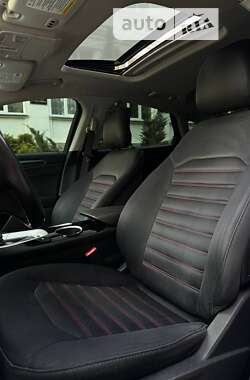 Седан Ford Fusion 2012 в 