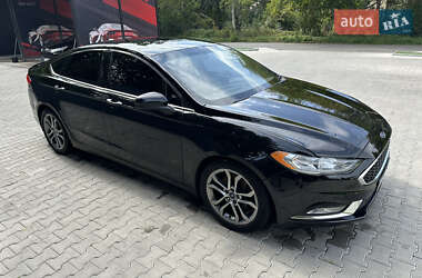 Седан Ford Fusion 2017 в 