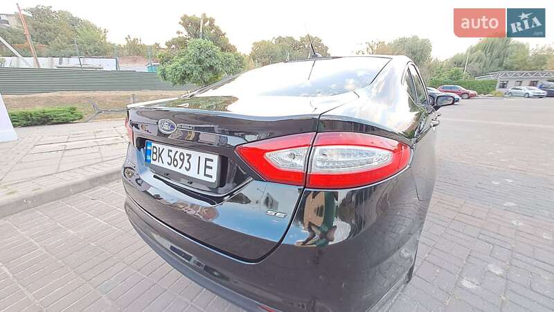 Седан Ford Fusion 2016 в Луцке