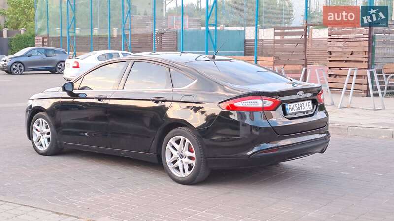 Седан Ford Fusion 2016 в Луцке