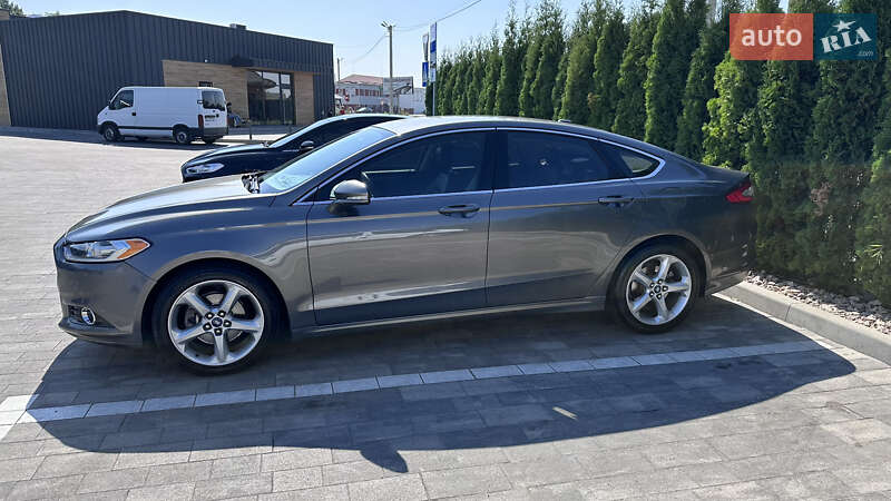 Седан Ford Fusion 2013 в Луцьку