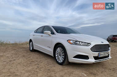 Седан Ford Fusion 2013 в 
