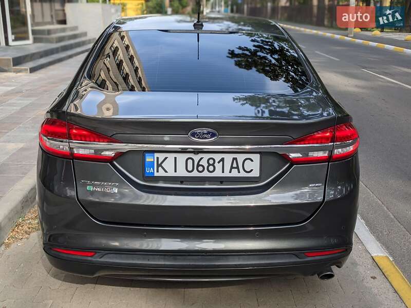 Седан Ford Fusion 2016 в Ірпені