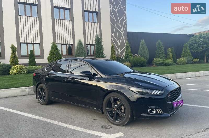 Седан Ford Fusion 2015 в Запоріжжі