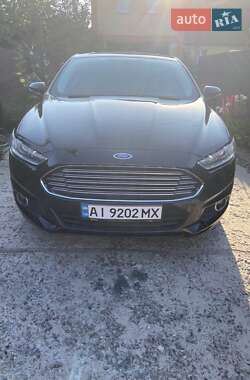 Седан Ford Fusion 2015 в 