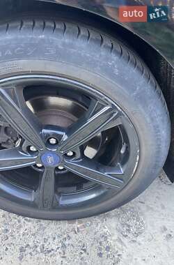 Седан Ford Fusion 2015 в 