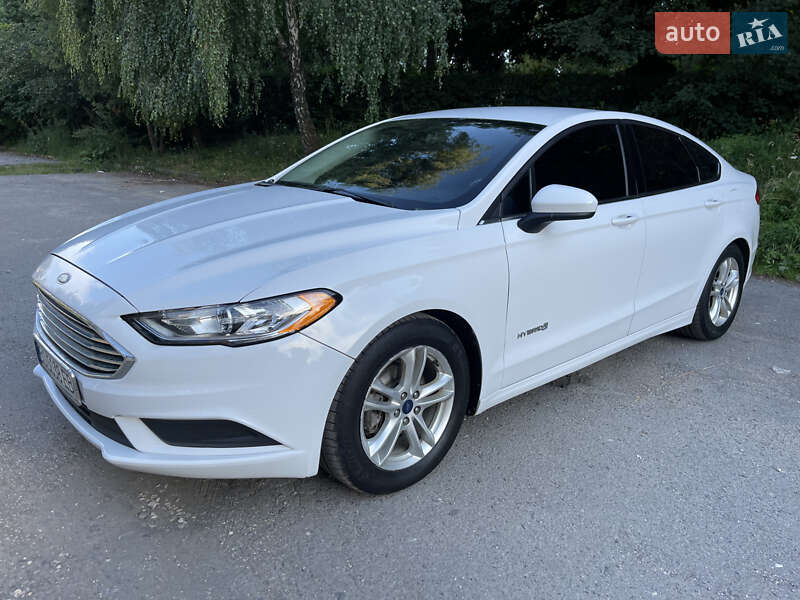 Седан Ford Fusion 2018 в Тернополі