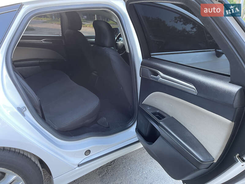 Седан Ford Fusion 2018 в Тернополі