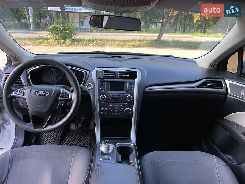 Седан Ford Fusion 2018 в Тернополі