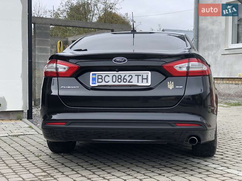 Седан Ford Fusion 2014 в Львове