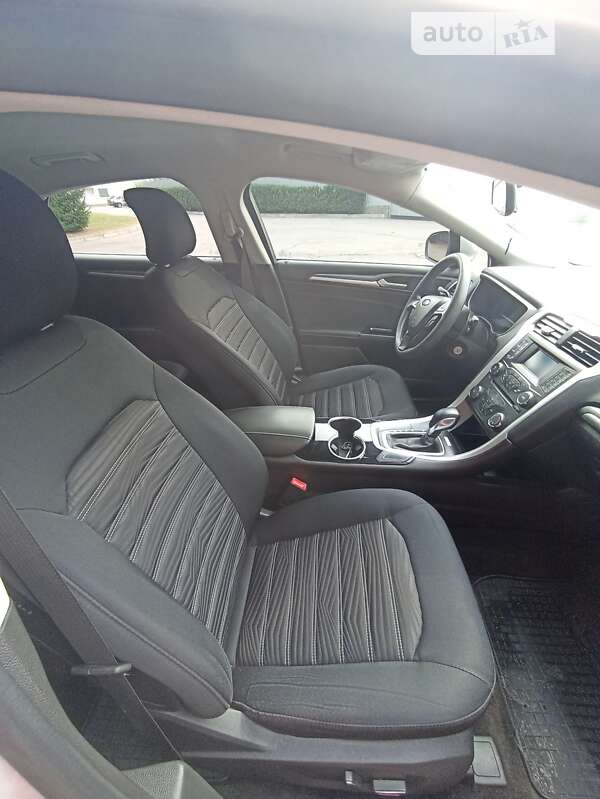 Седан Ford Fusion 2015 в Киеве фото 14 Седан Ford Fusion 2015 в Киеве