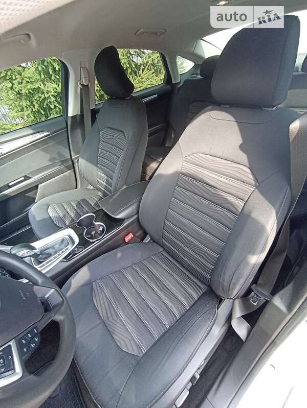 Седан Ford Fusion 2015 в Києві