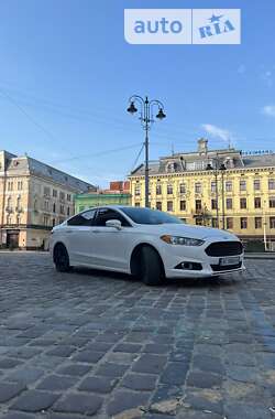 Седан Ford Fusion 2013 в Львові