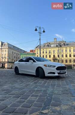 Седан Ford Fusion 2013 в Львове