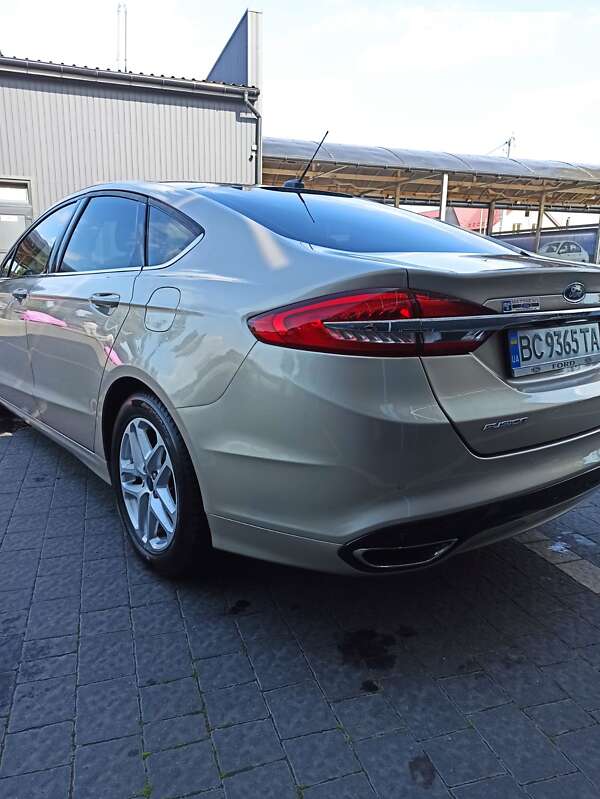 Седан Ford Fusion 2016 в Самборе
