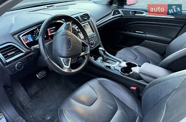 Седан Ford Fusion 2015 в 