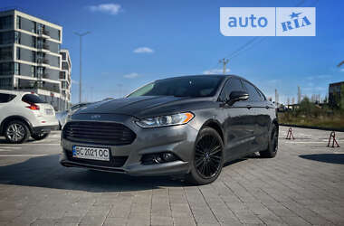 Седан Ford Fusion 2015 в Львові