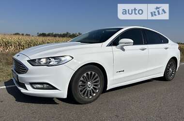 Седан Ford Fusion 2016 в Прилуках