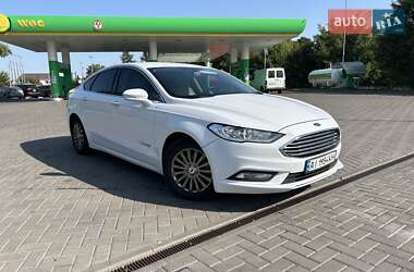 Седан Ford Fusion 2016 в Прилуках