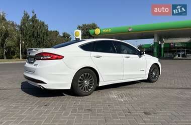 Седан Ford Fusion 2016 в Прилуках