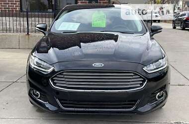 Седан Ford Fusion 2016 в Львове