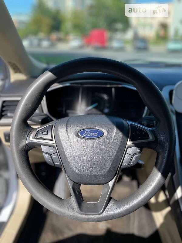 Седан Ford Fusion 2015 в Львове