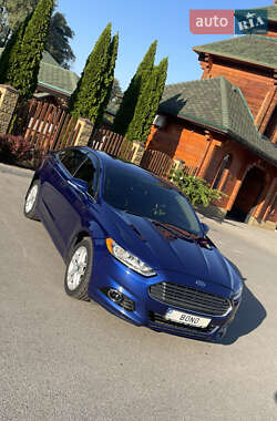 Седан Ford Fusion 2013 в 