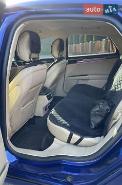 Седан Ford Fusion 2013 в 