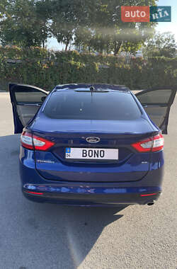 Седан Ford Fusion 2013 в 