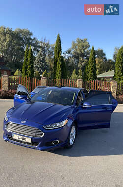 Седан Ford Fusion 2013 в 