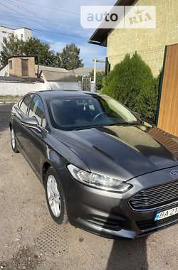 Седан Ford Fusion 2014 в Олександрії