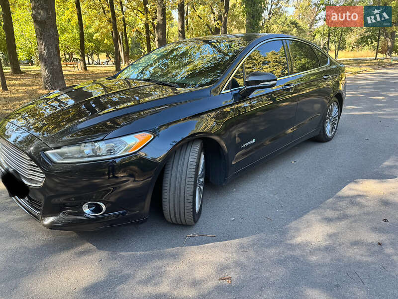 Седан Ford Fusion 2013 в Києві