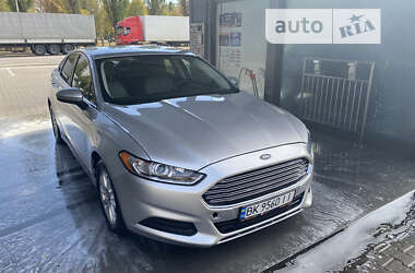 Седан Ford Fusion 2014 в Вишневому