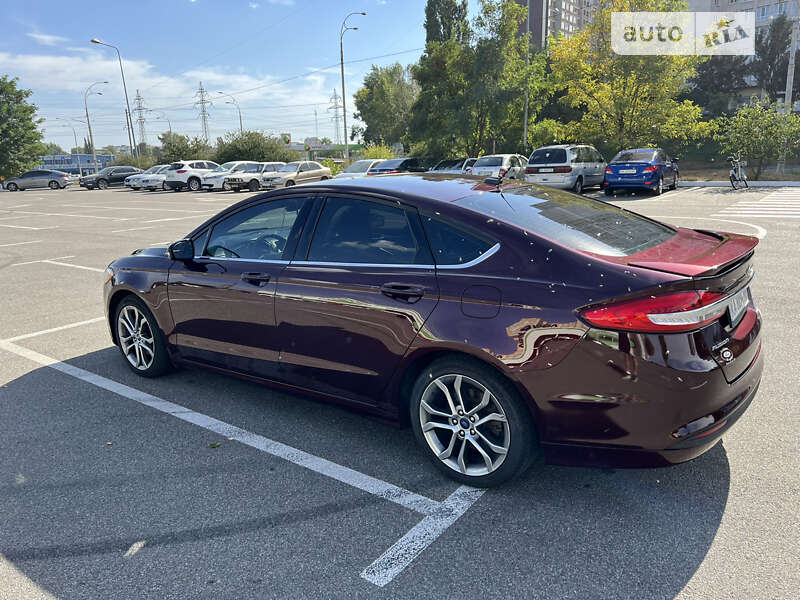 Седан Ford Fusion 2016 в Рівному