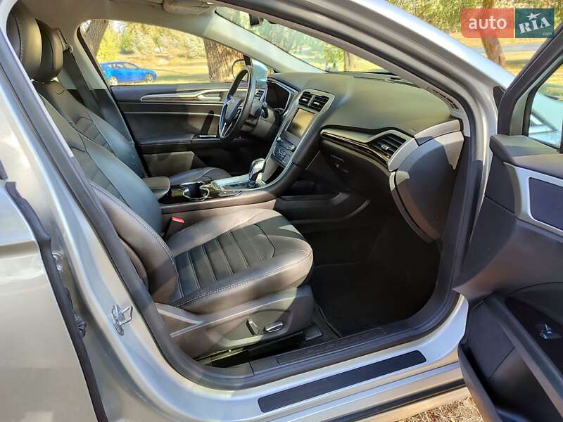 Седан Ford Fusion 2015 в Києві фото 12 Седан Ford Fusion 2015 в Києві