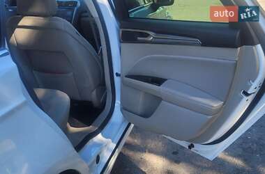 Седан Ford Fusion 2018 в 