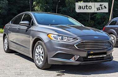 Седан Ford Fusion 2016 в Львове