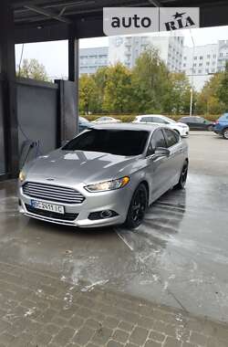 Седан Ford Fusion 2015 в 