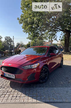 Седан Ford Fusion 2019 в Фастове