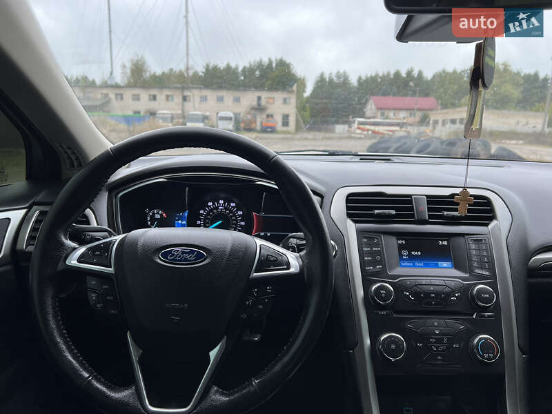Седан Ford Fusion 2016 в Луцке