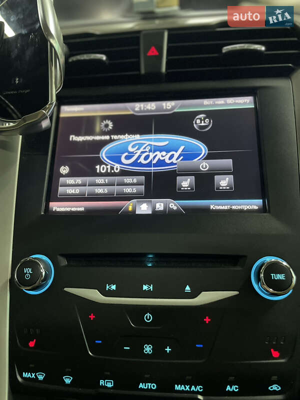Седан Ford Fusion 2013 в Одесі