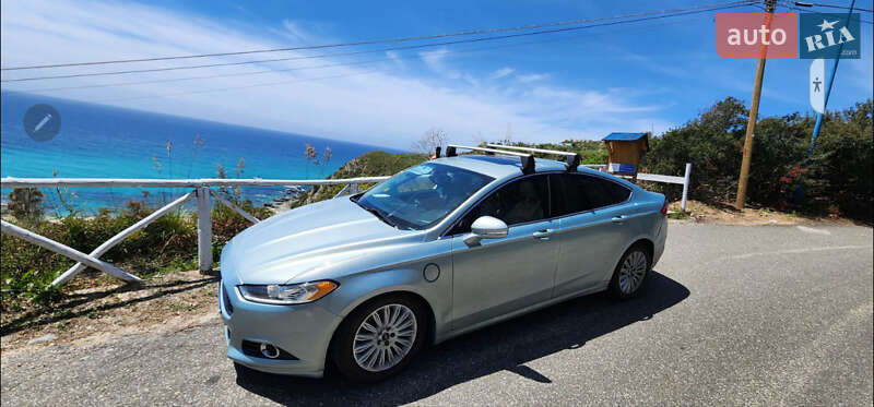 Седан Ford Fusion 2013 в Одесі