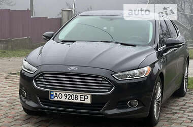 Седан Ford Fusion 2013 в Ужгороді