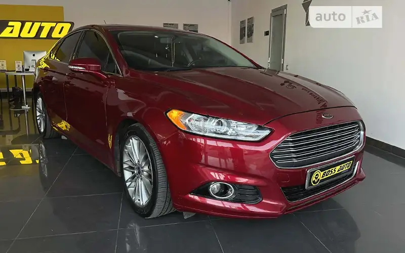 Седан Ford Fusion 2015 в 