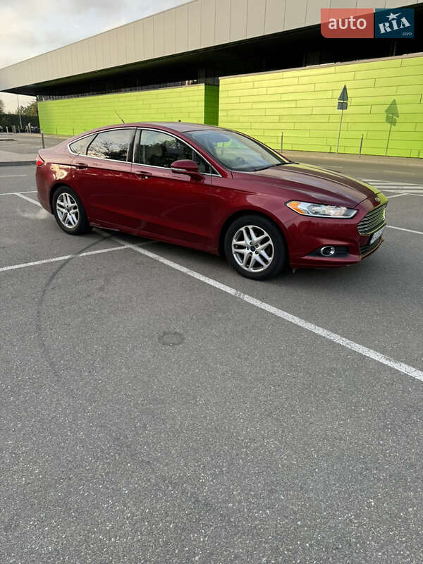 Седан Ford Fusion 2015 в Киеве